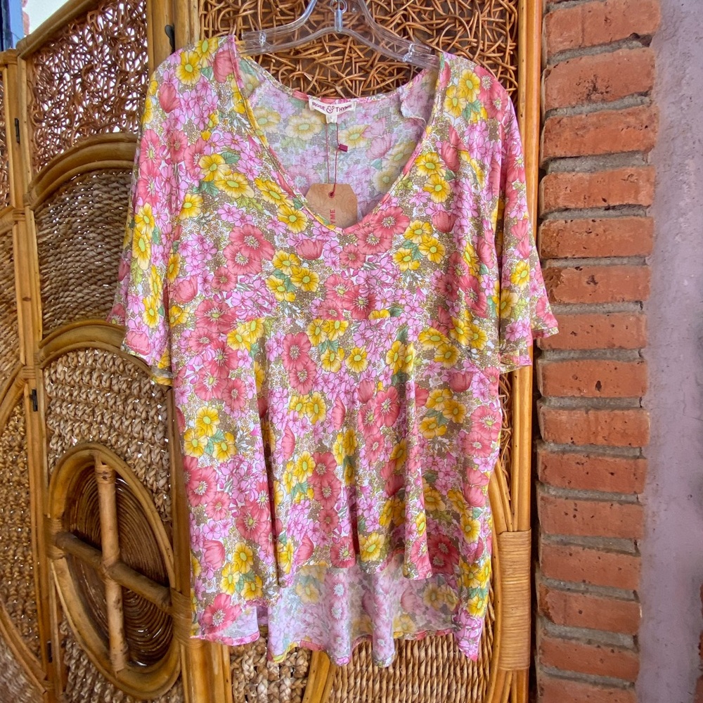 Rose & Thyme Floral V-Neck Women Top